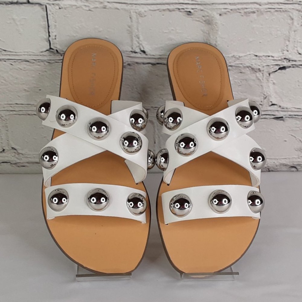 MARC FISHER 'BRYTE' DOMÈ STUDD CRISS~CROSS FLAT SLIP ON SLIDE SANDALS WHITE 7 - Picture 1 of 16